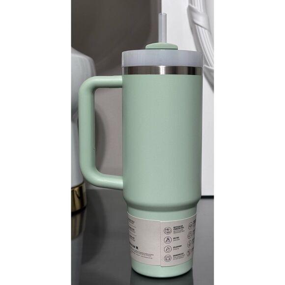 Stanley Quencher H2.0 FlowState Tumbler 30oz, MATCHA CREAM - Picture 4 of 6